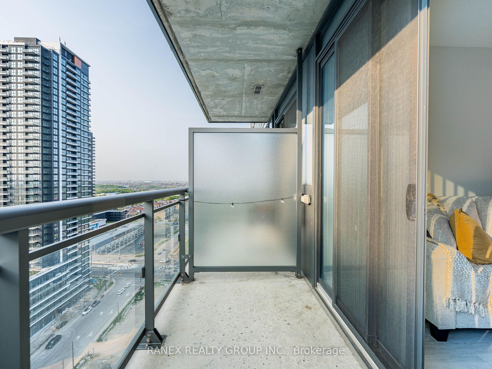 2 Bedrooms Condo at 5025 Four Springs, Mississauga For sale