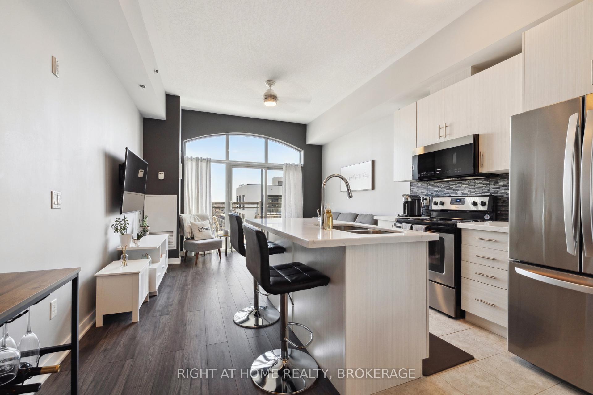1 Bedroom Condo at 2486 Old Bronte, Oakville For sale