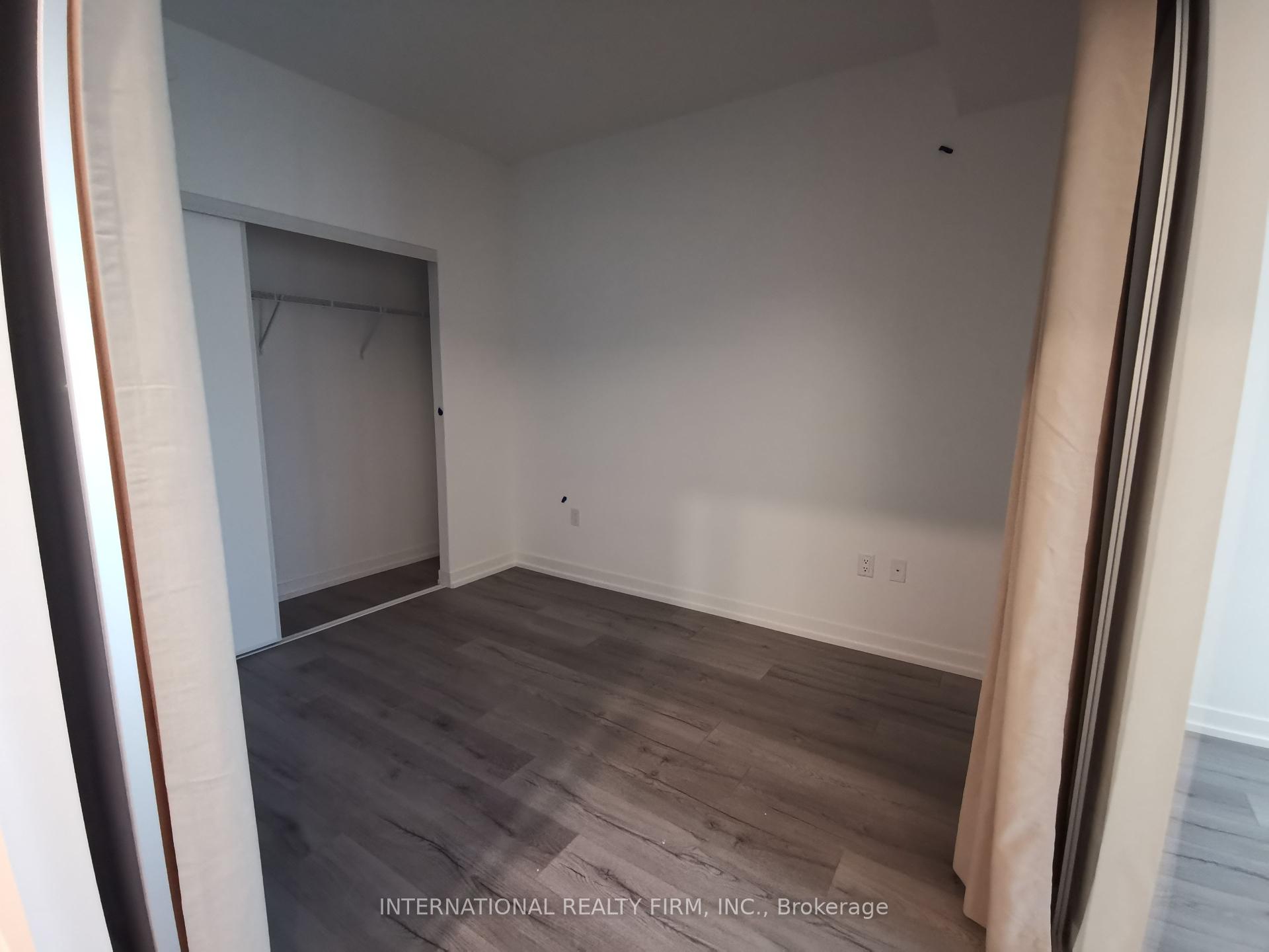 2 Bedrooms Condo at 395 Bloor, Toronto For sale