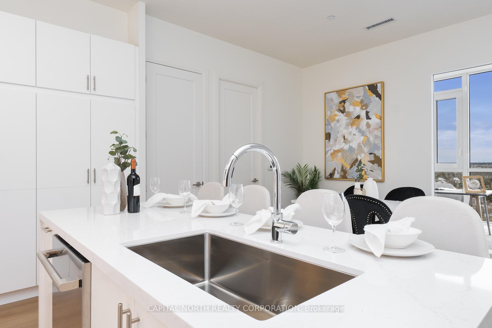 3 Bedrooms Condo at 509 Dundas,  Oakville For sale