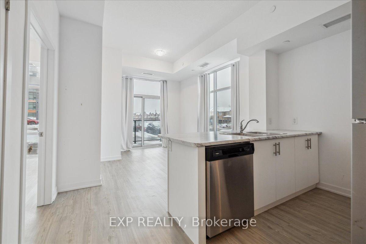 2 Bedrooms Condo at 450 Dundas,  Hamilton For sale
