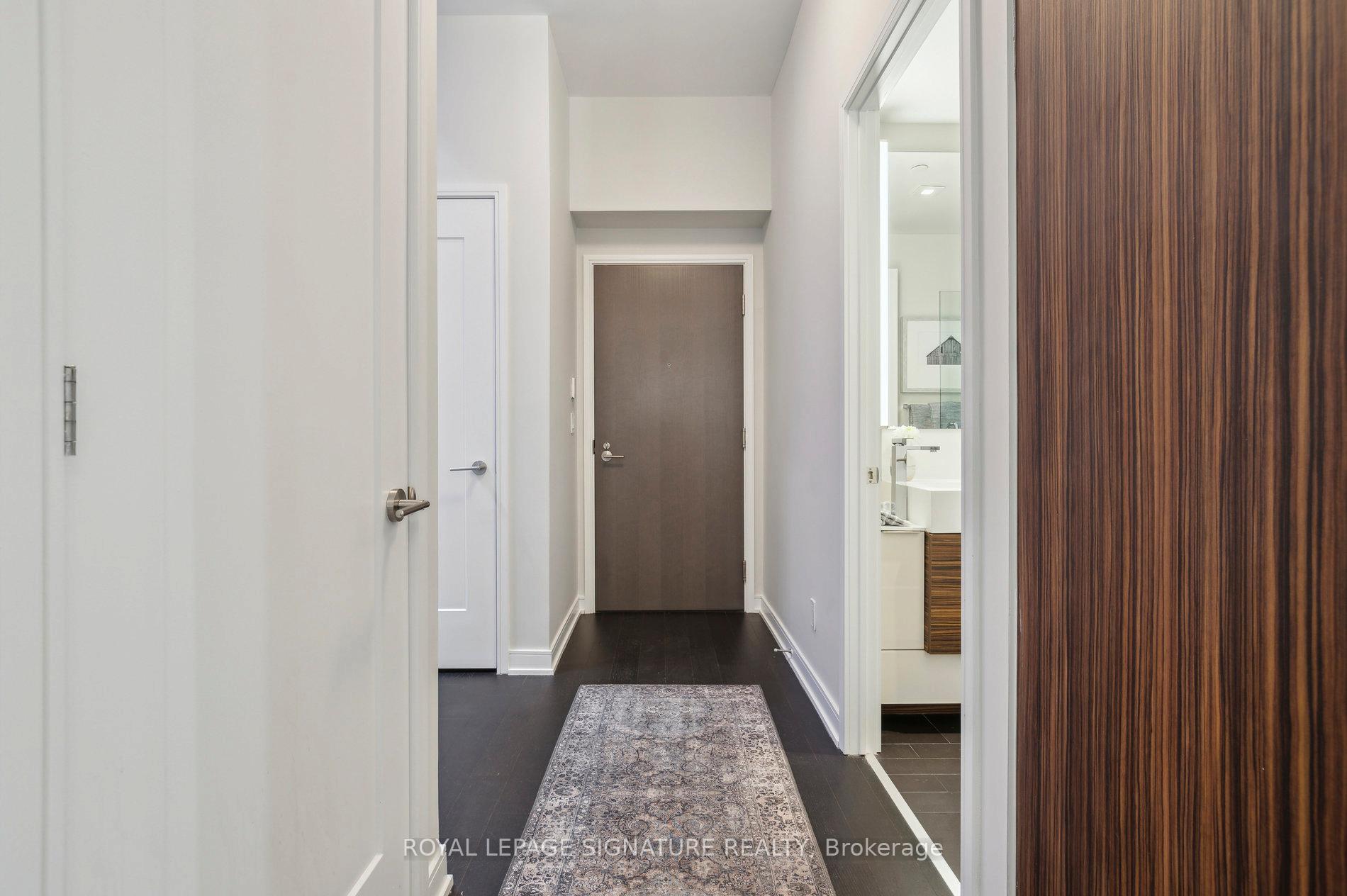 2 Bedrooms Condo at 88 Scott, Toronto For sale