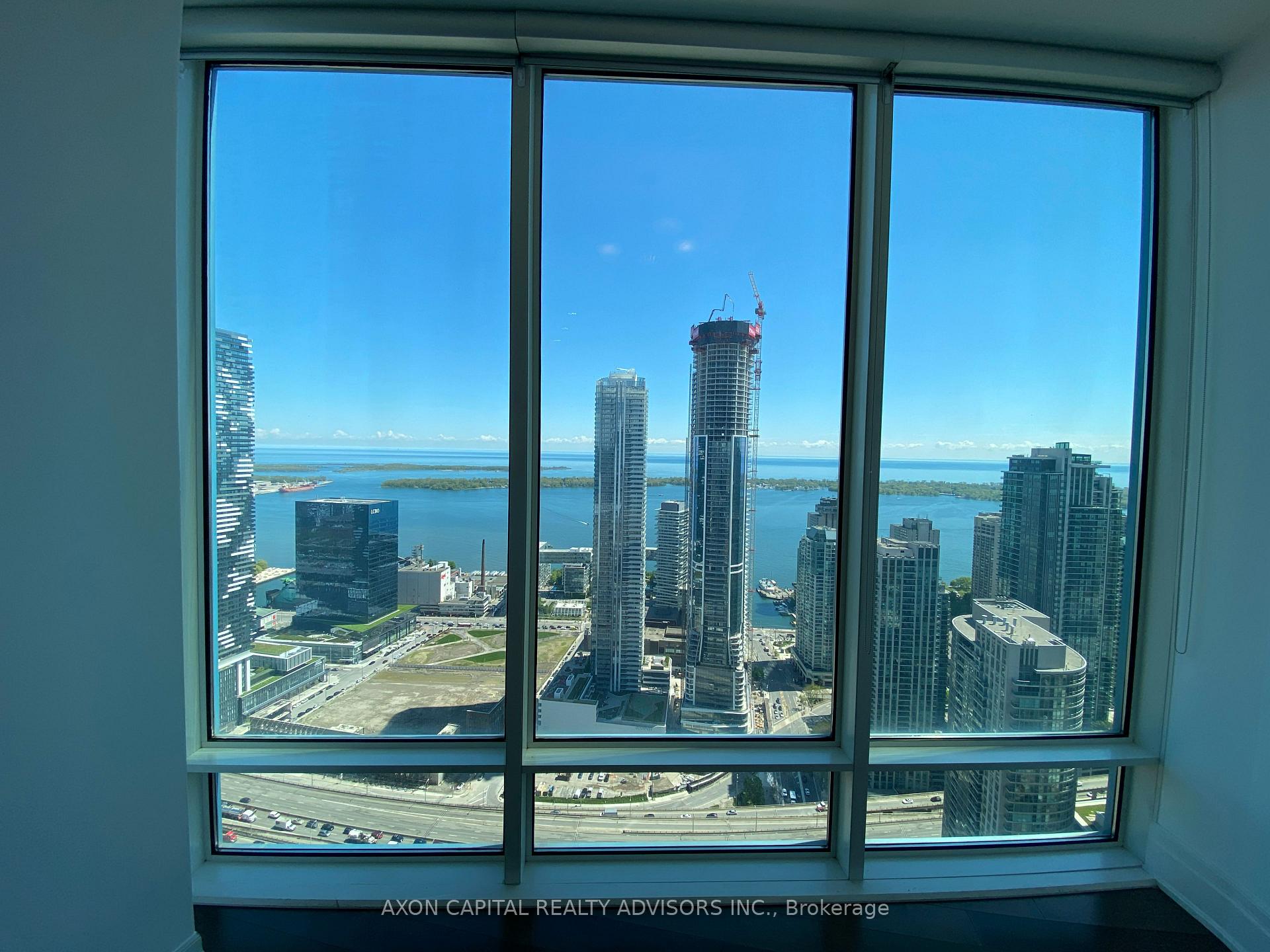 3 Bedrooms Condo at 8 The Esplanade, Toronto For sale