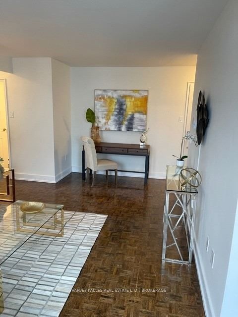 133 Erskine Avenue 301