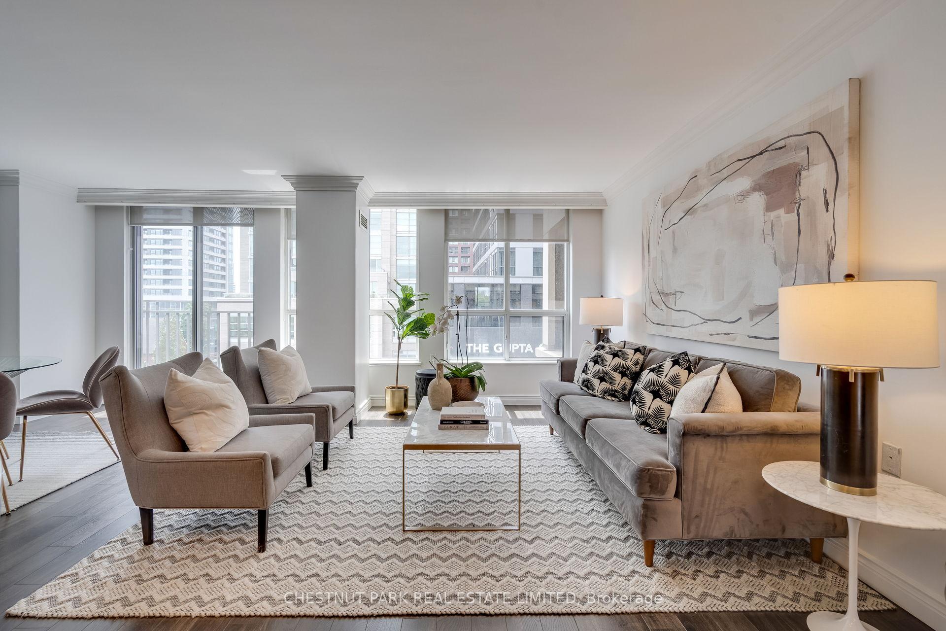 3 Bedrooms Condo at 388 Bloor, Toronto For sale