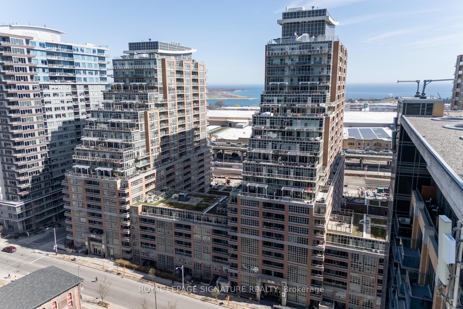 2 Bedrooms Condo at 75 East Liberty, Toronto For sale