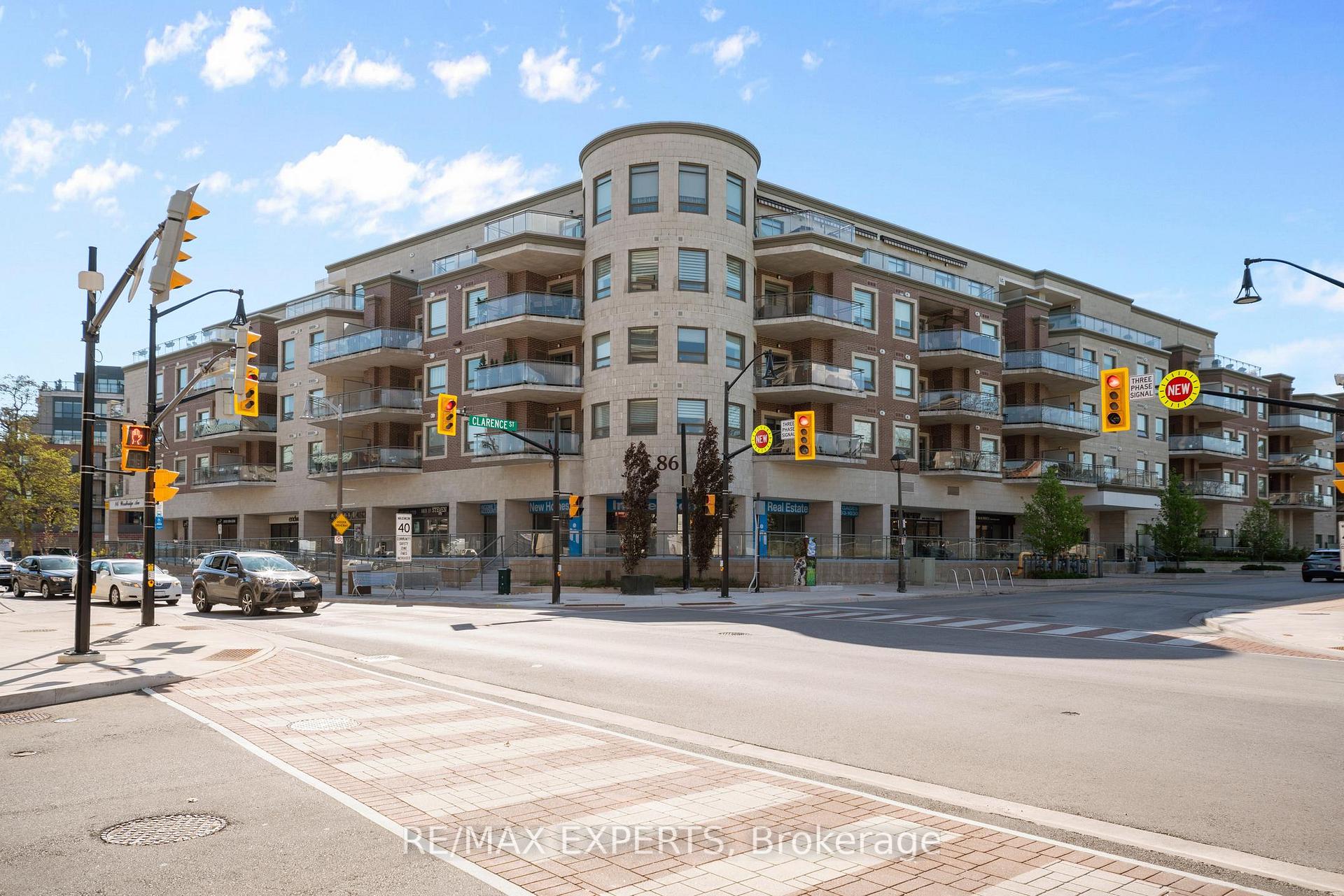 1 Bedroom Condo at 86 Woodbridge, Vaughan For sale