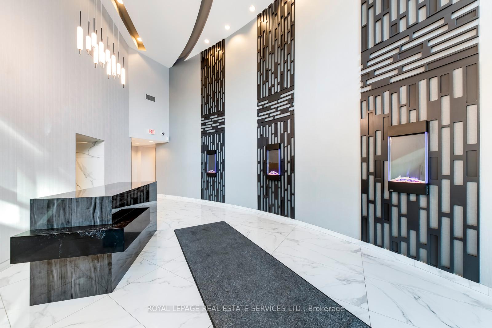2 Bedrooms Condo at 80 Absolute, Mississauga For sale