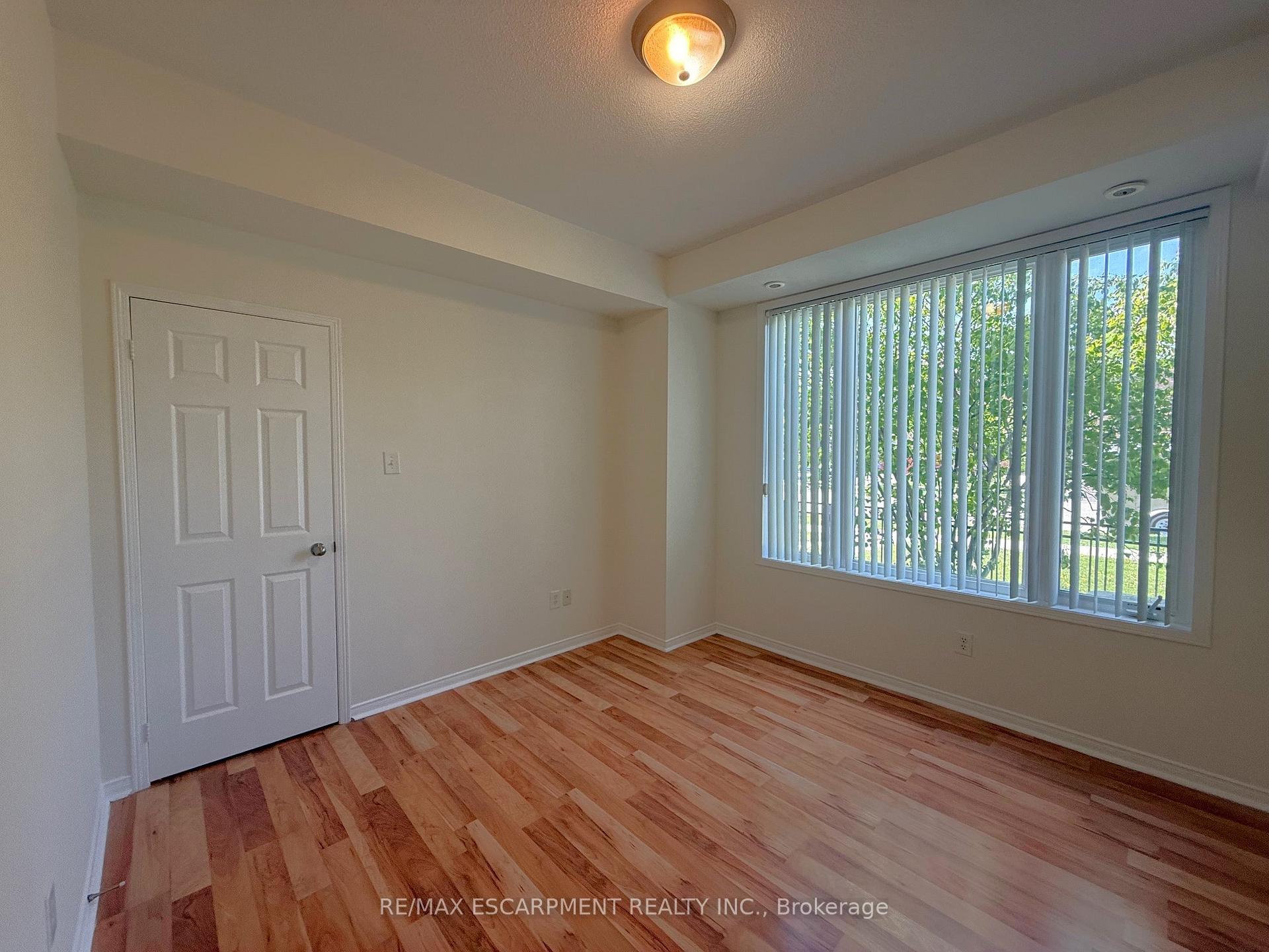 1 Bedroom Condo at 5055 Oscar Peterson, Mississauga For sale