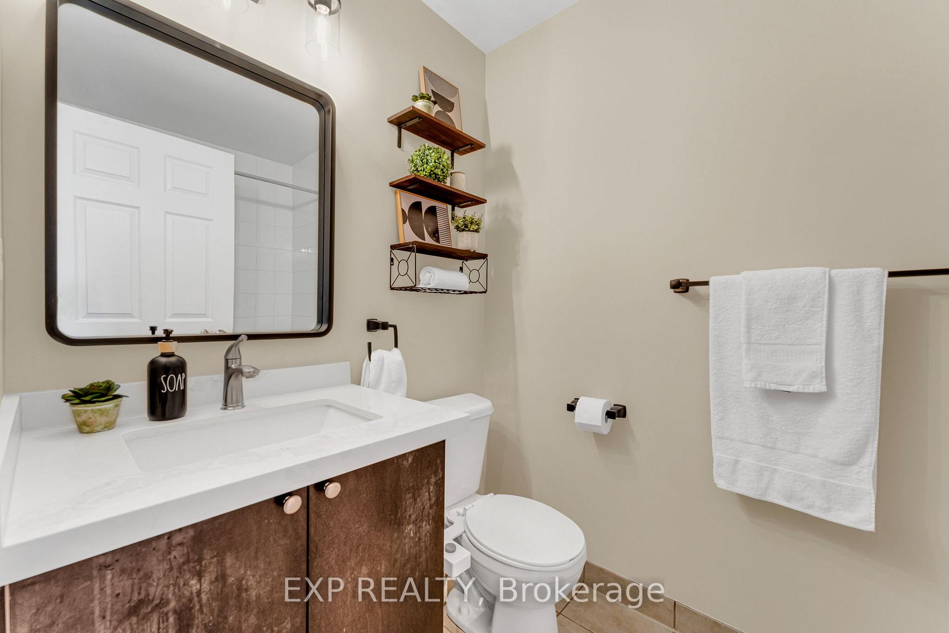 1 Bedroom Condo at 5150 Winston Churchill, Mississauga For sale
