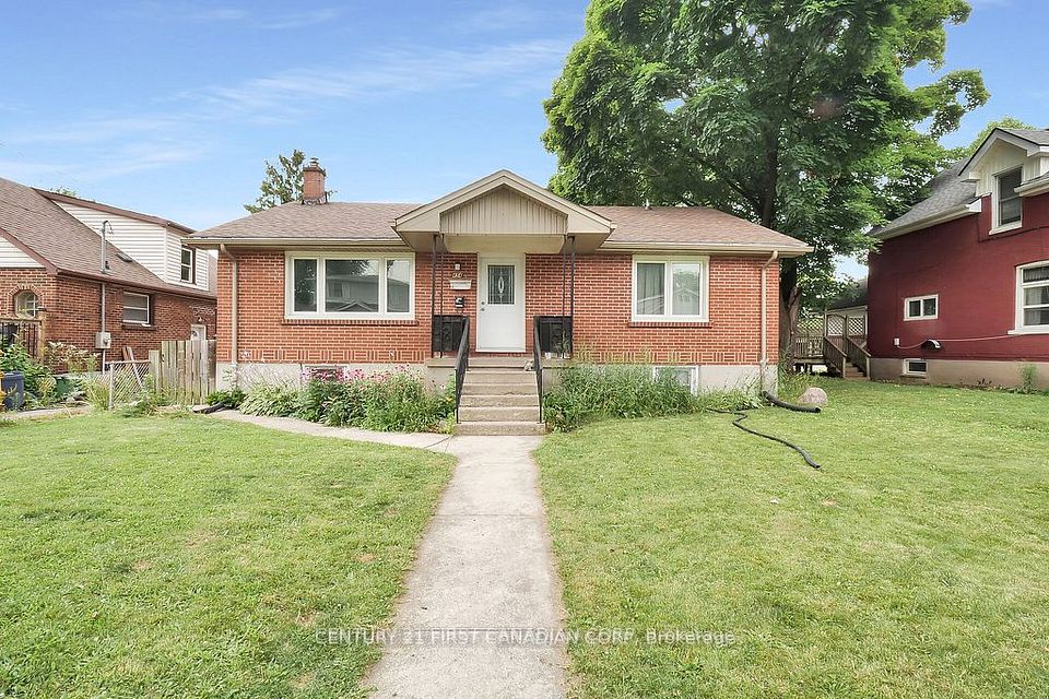 454 Salisbury Street, London East, ON N5Y 3B2