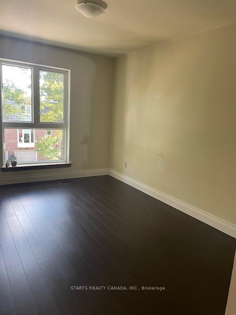 3 Bedrooms Condo at 91 Scenic Mill,  Toronto For sale