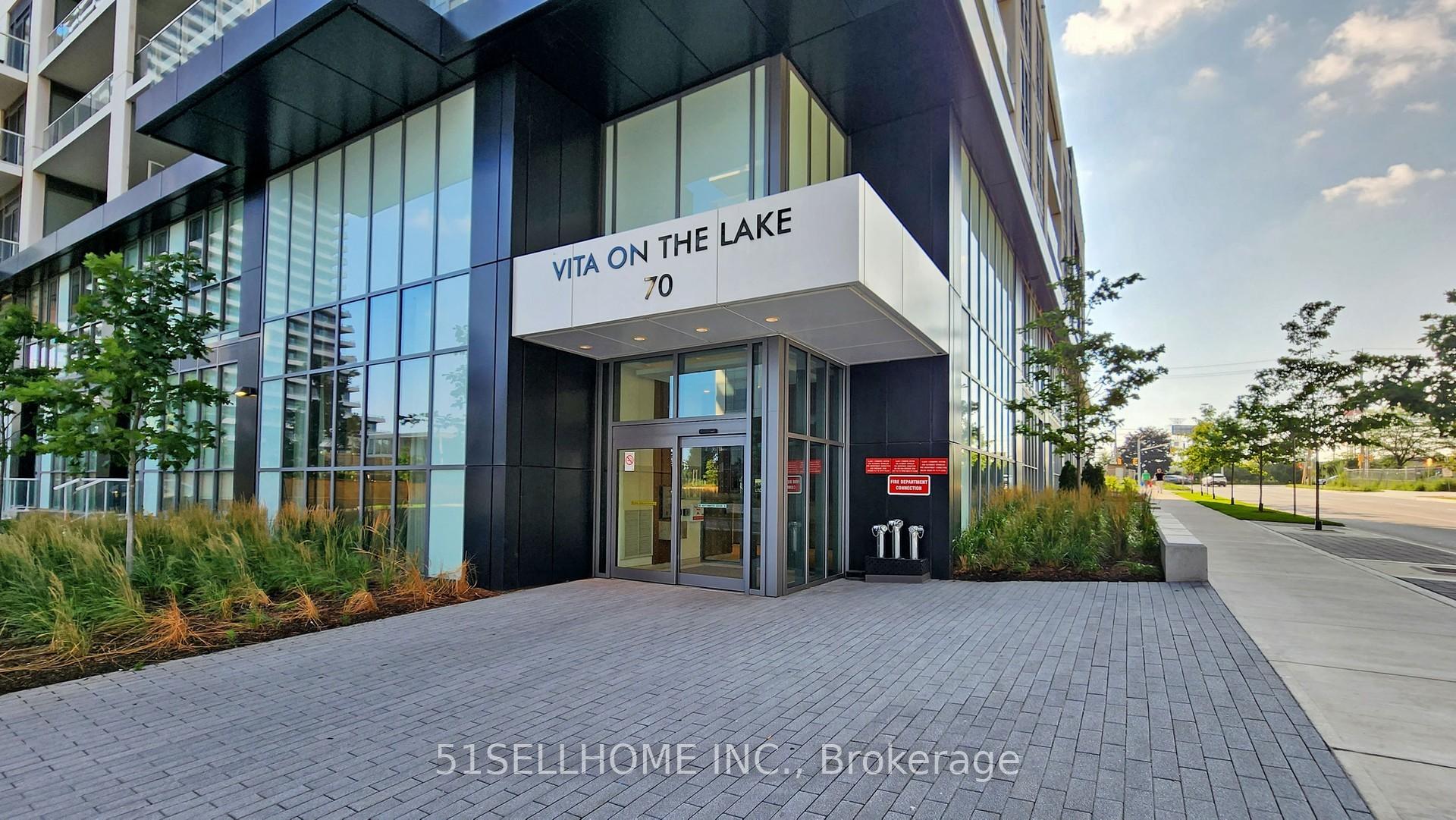 2 Bedrooms Condo at 70 Annie Craig, Toronto For sale