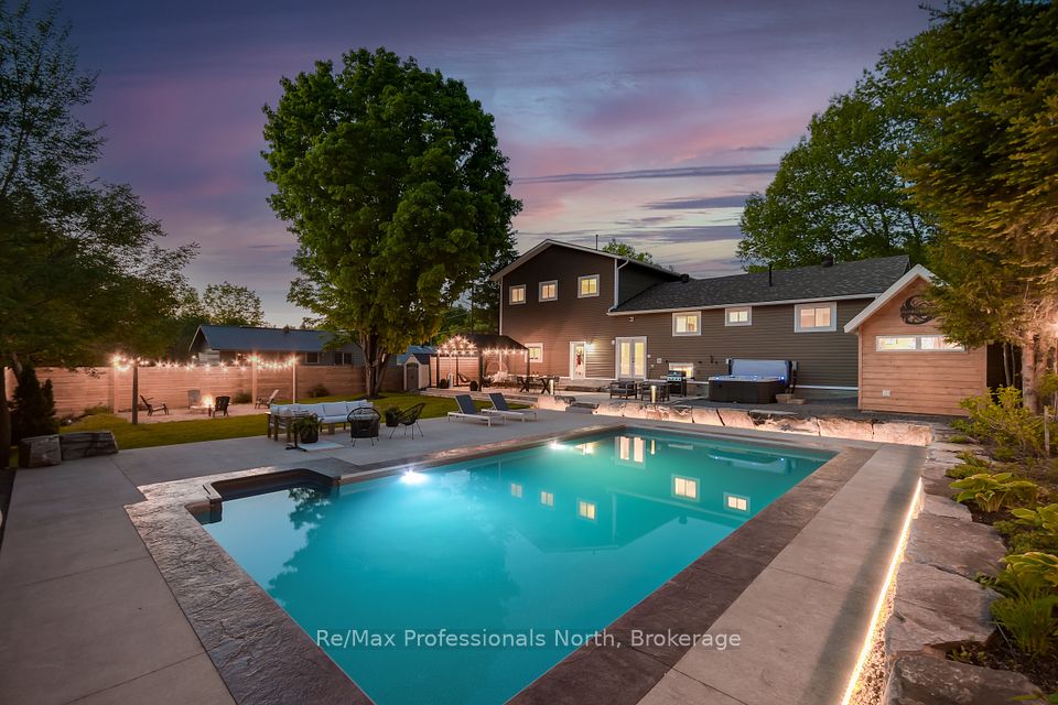 945 MUSKOKA BEACH