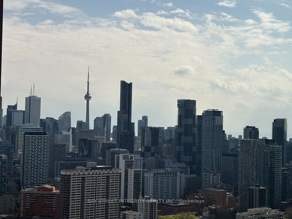 395 Bloor