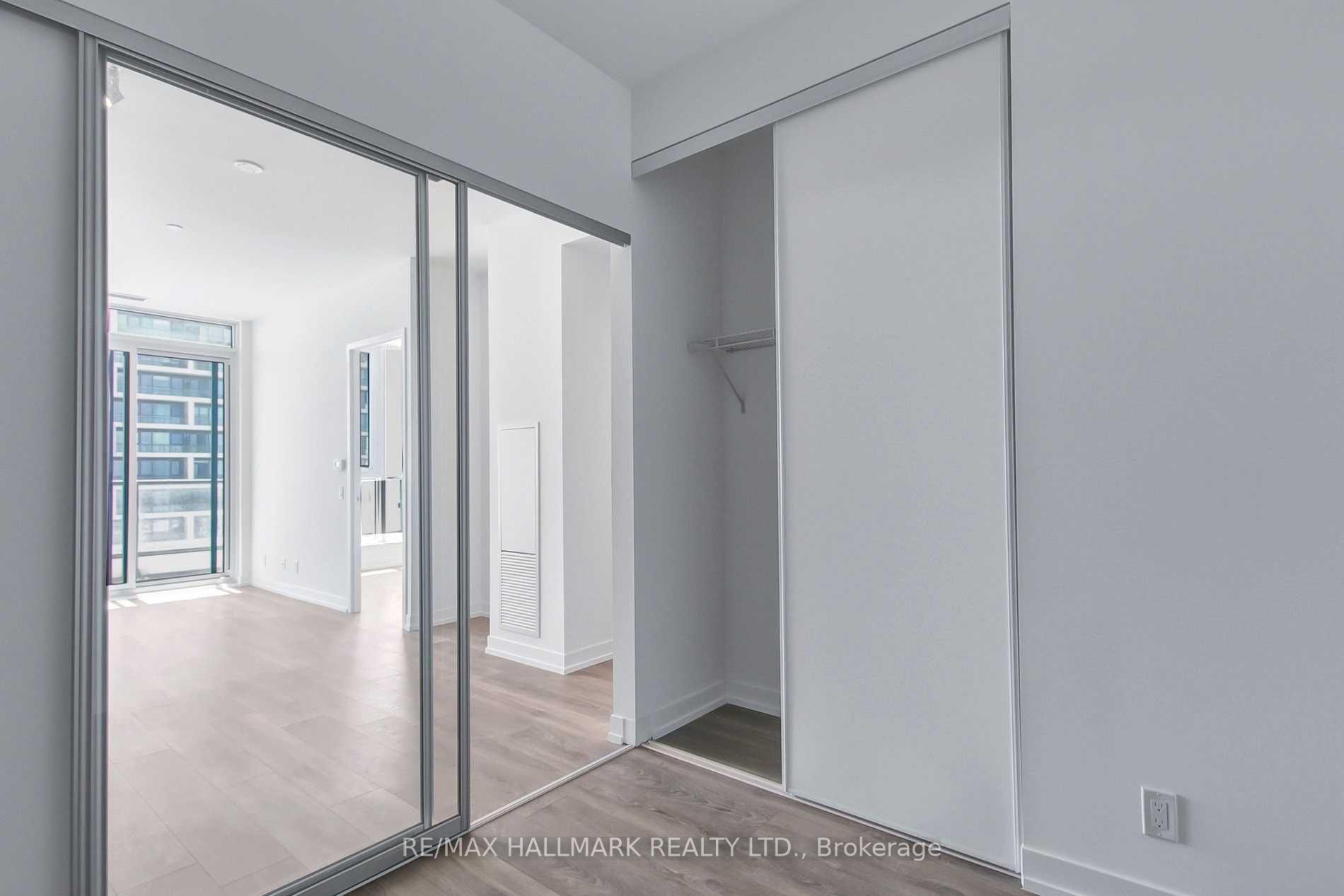 3 Bedrooms Condo at 898 Portage, Vaughan For sale