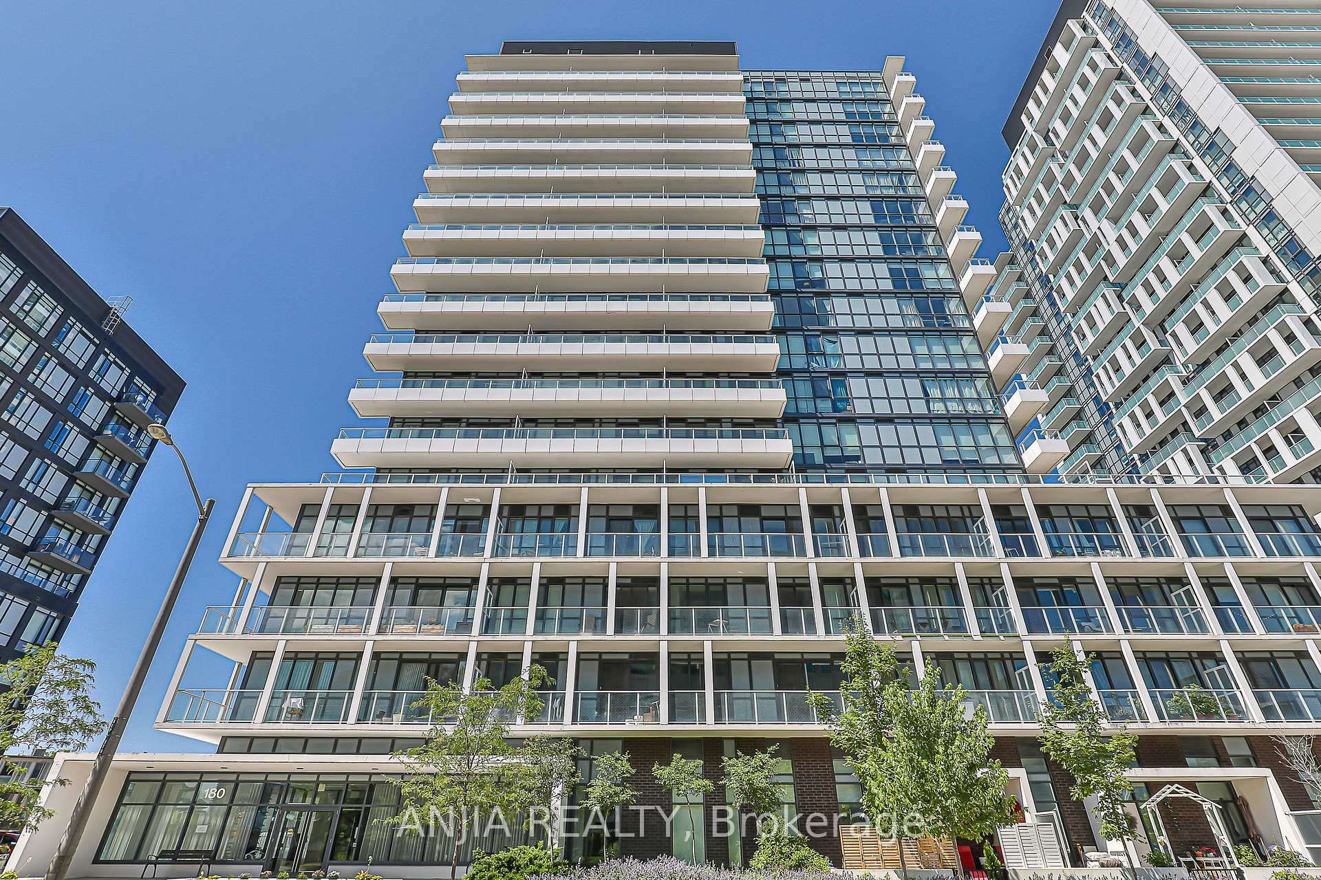 Condo at 180 Fairview Mall, Toronto For sale