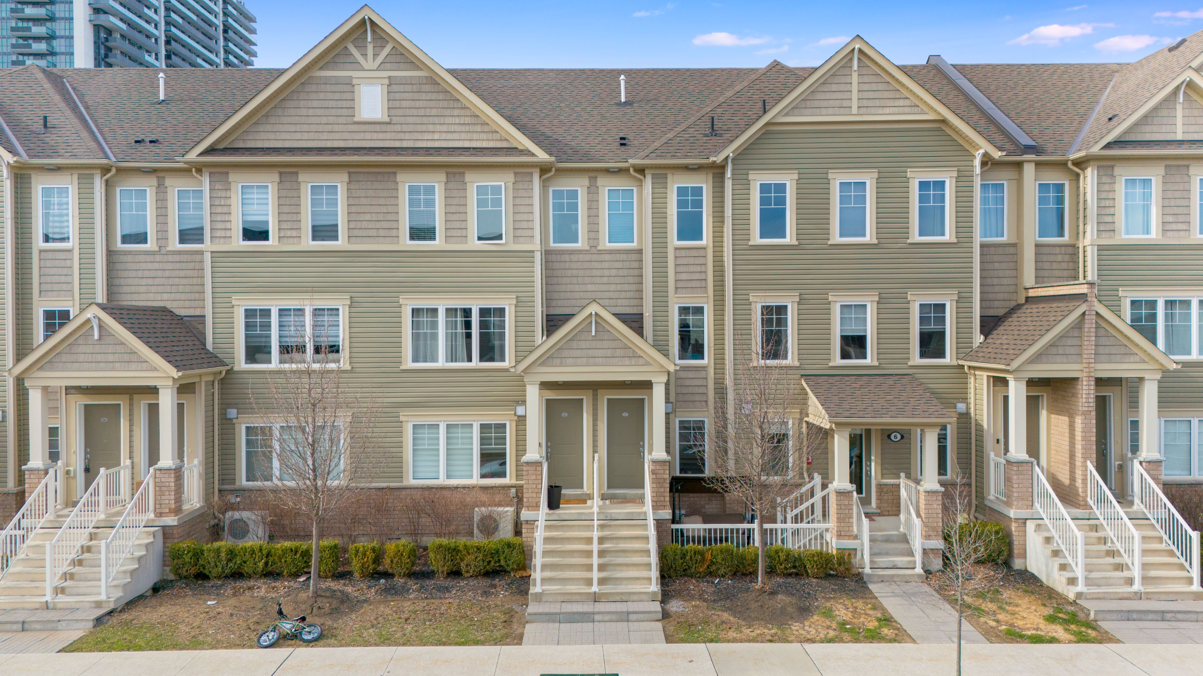 2500 Hill Rise Court Unit# 7 Oshawa Ontario L1L 0M6