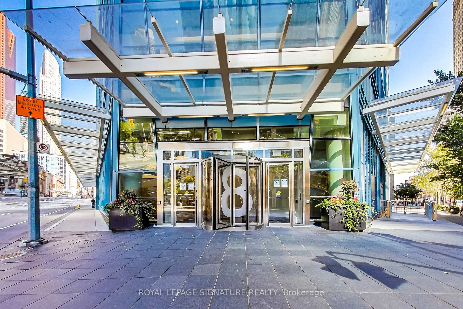 2 Bedrooms Condo at 8 The Esplanade, Toronto For sale