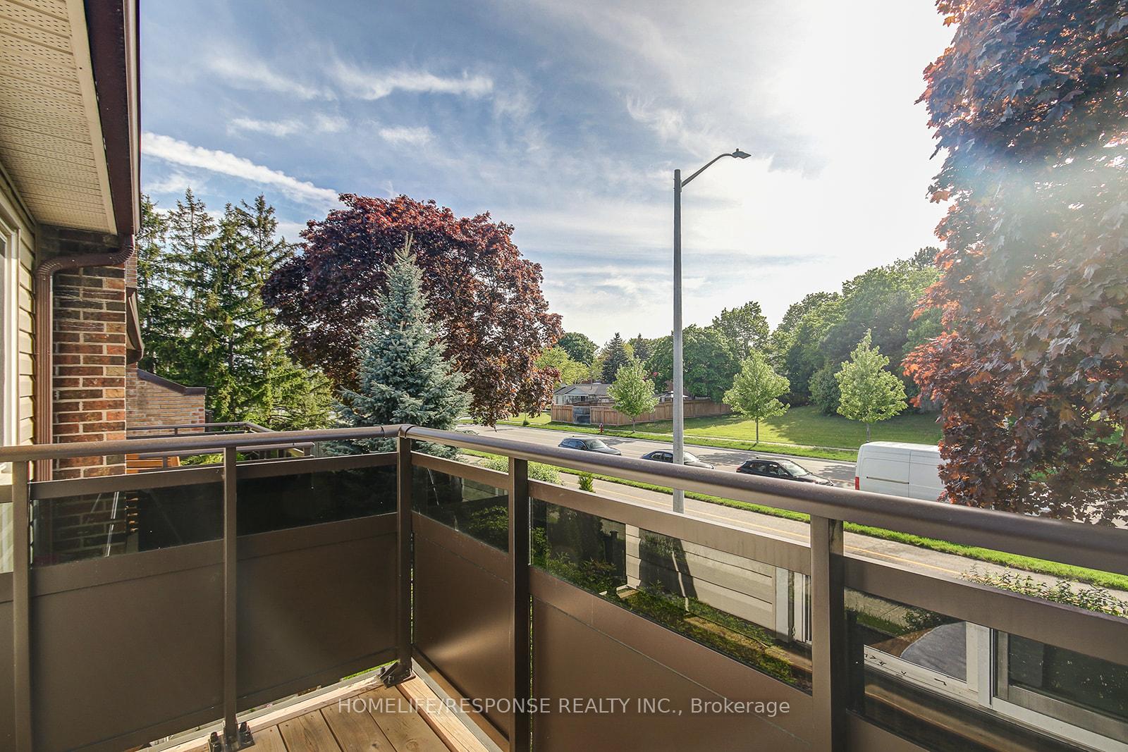 3 Bedrooms Condo at 2120 RATHBURN, Mississauga For sale