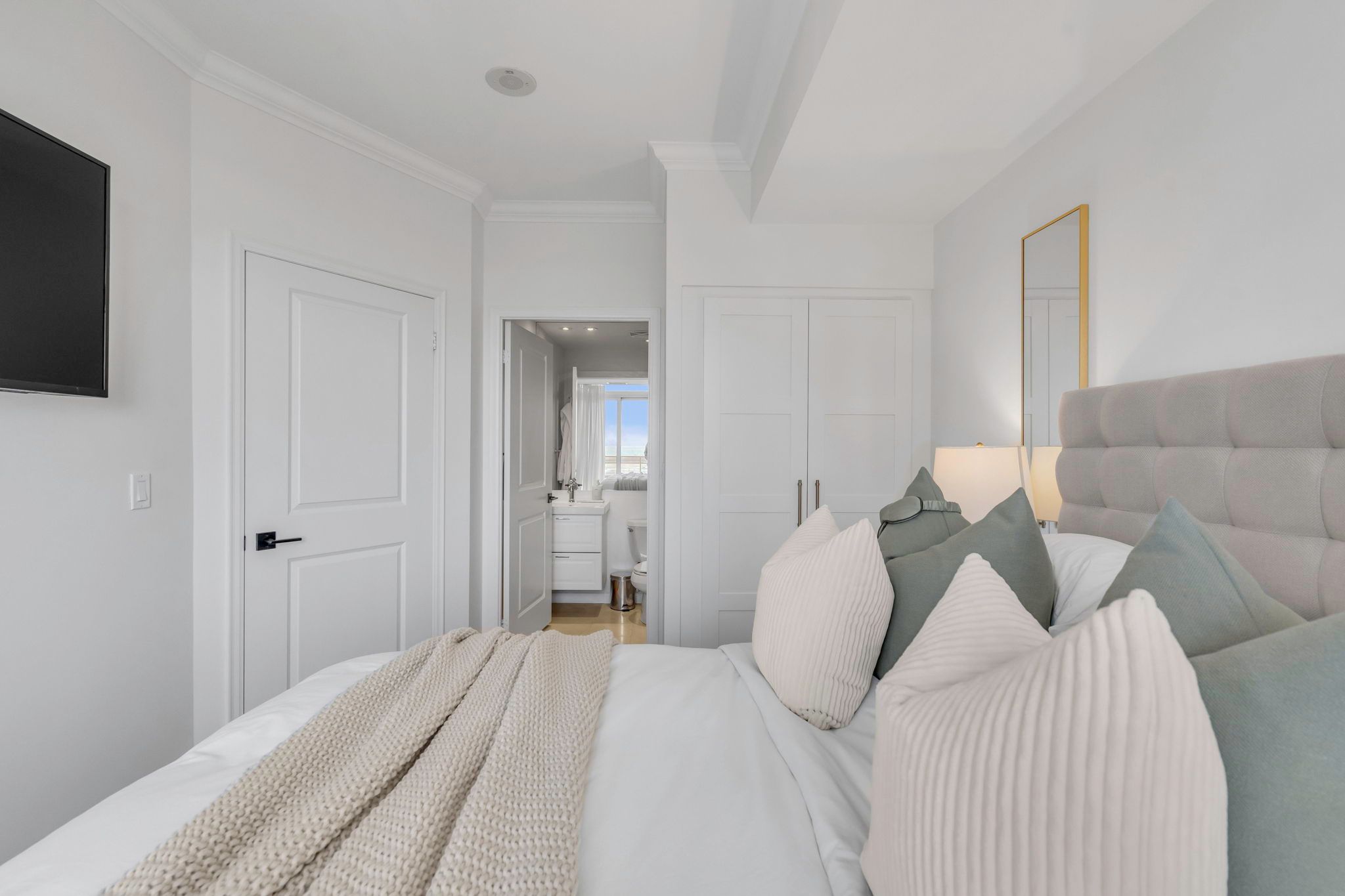 21 Grand Magazine Street 1402