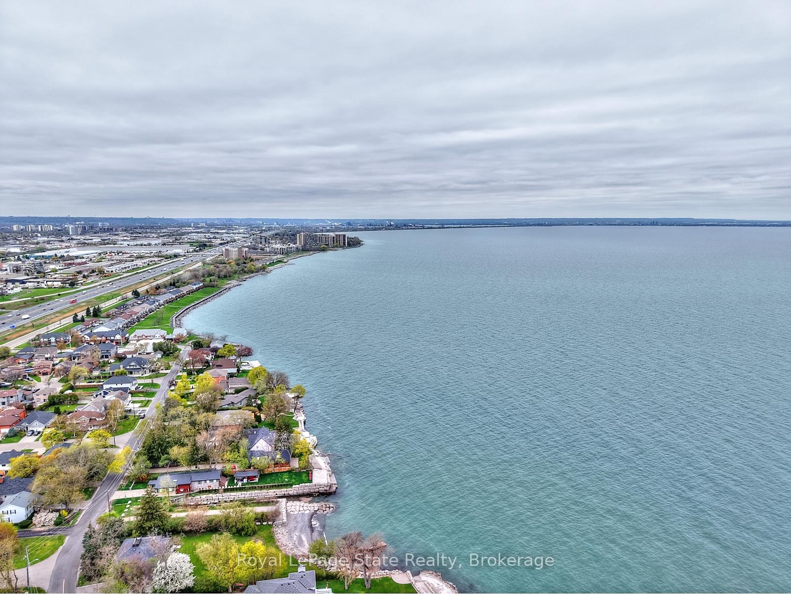1 Bedroom Condo at 600 North Service, Hamilton For sale