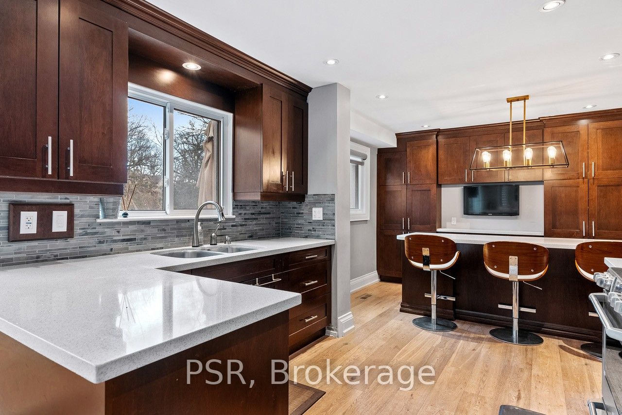 1605 Calverton Court