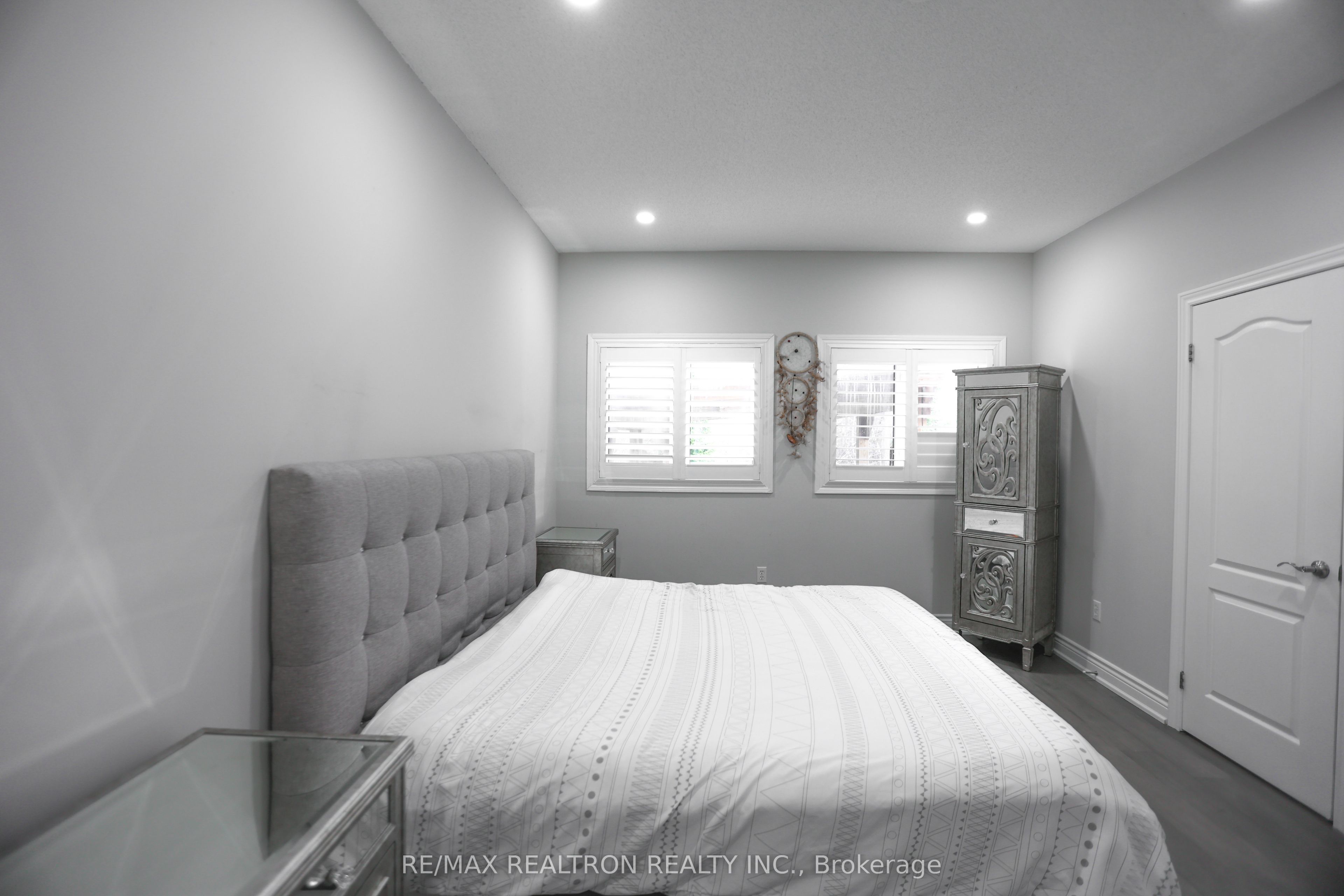 125 Humberland Drive, Richmond Hill, ON L4E 3Y6