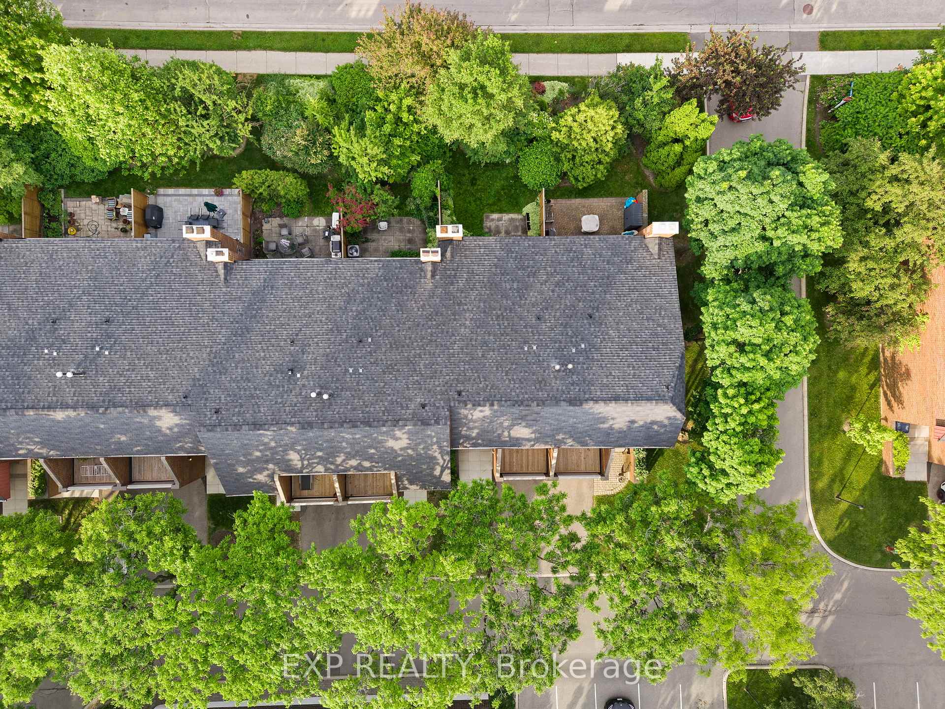 3 Bedrooms Condo at 108 Flaming Rose, Toronto For sale