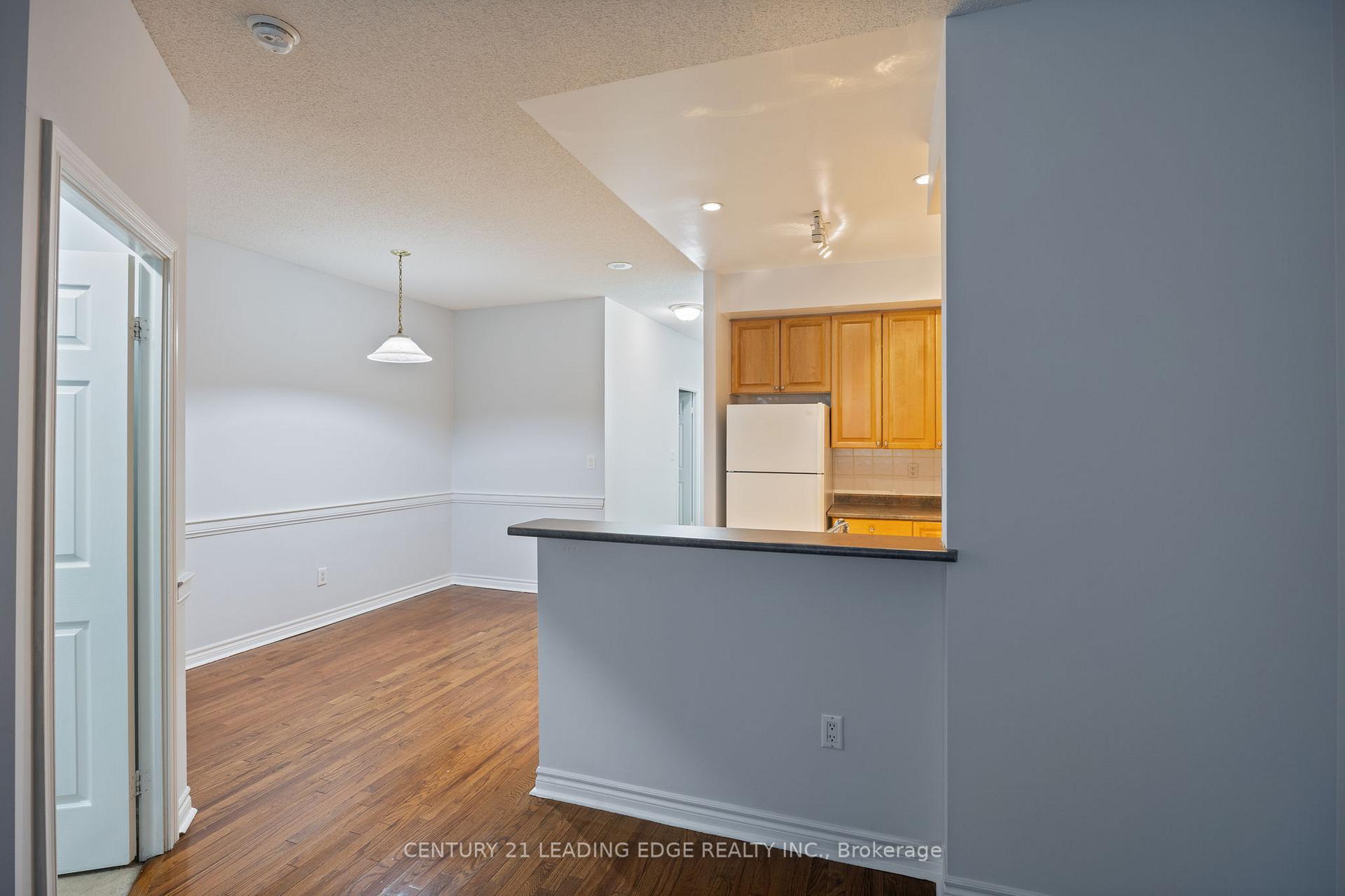 1 Bedroom Condo at 123 Omni, Toronto For sale