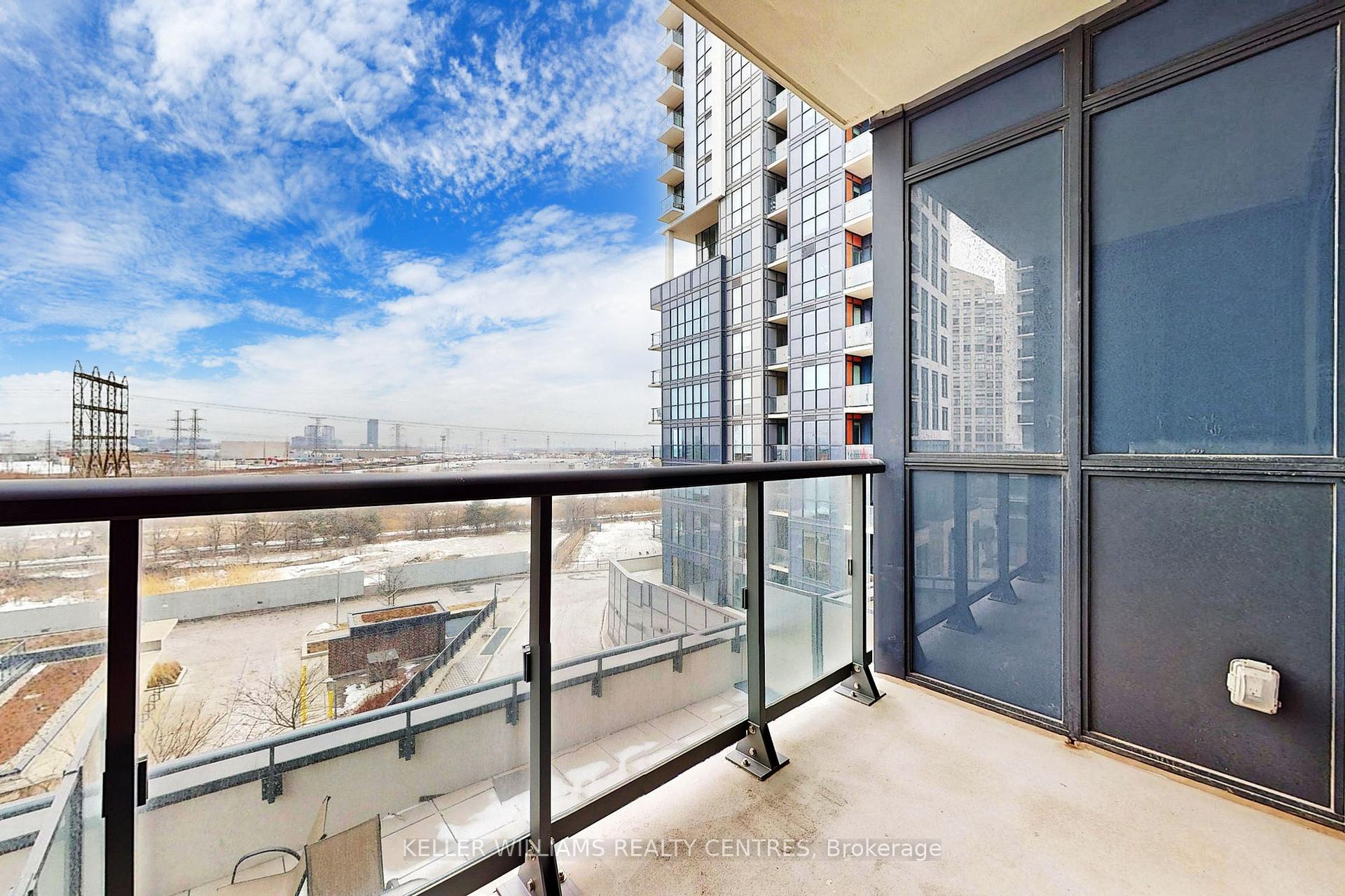 2 Bedrooms Condo at 50 Thomas Riley, Toronto For sale