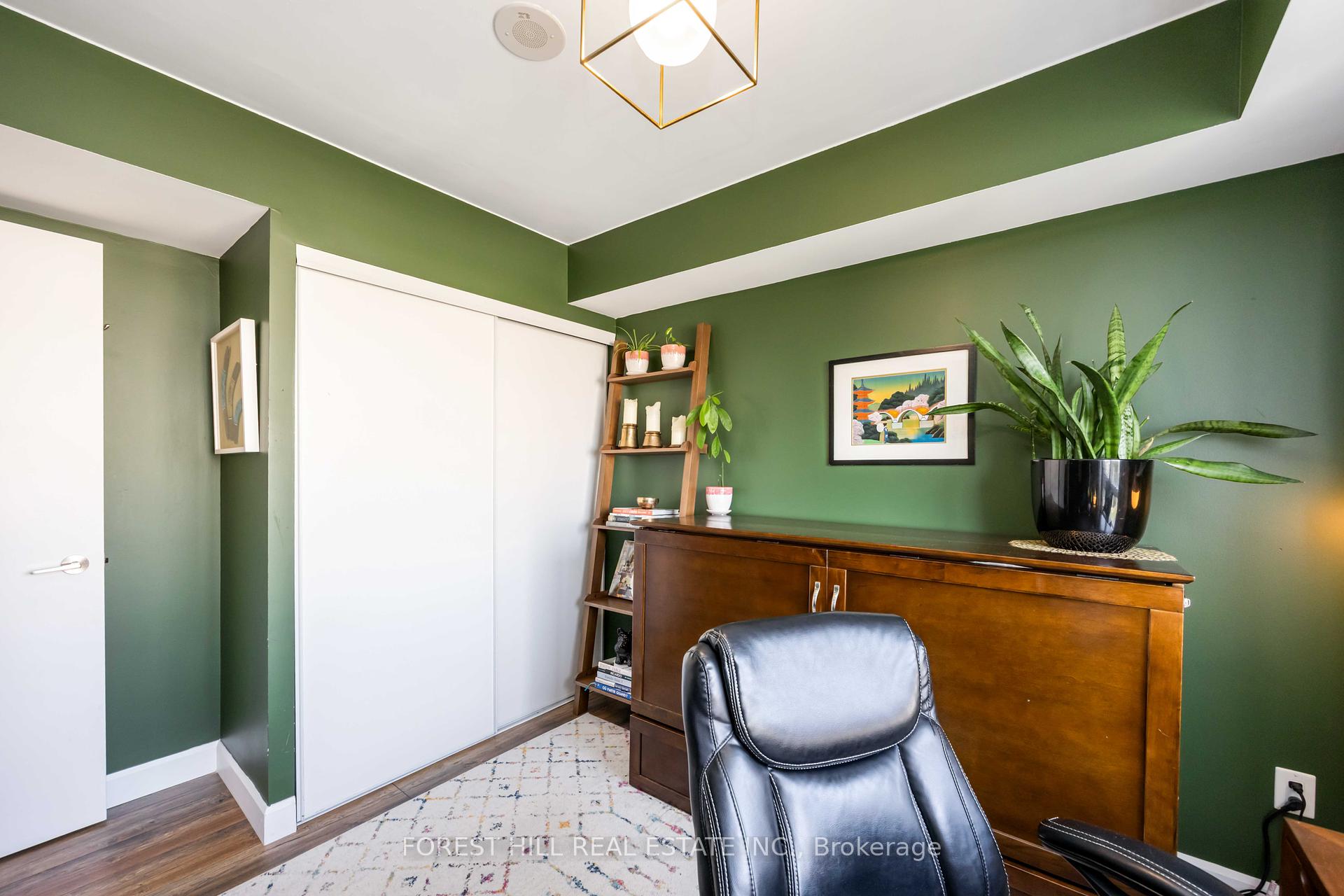 2 Bedrooms Condo at 812 Lansdowne, Toronto For sale