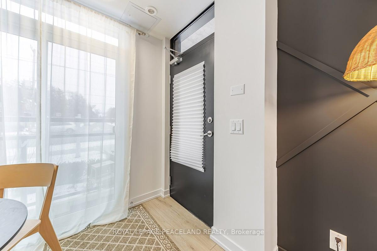 3 Bedrooms Condo at 266 Finch, Toronto For sale
