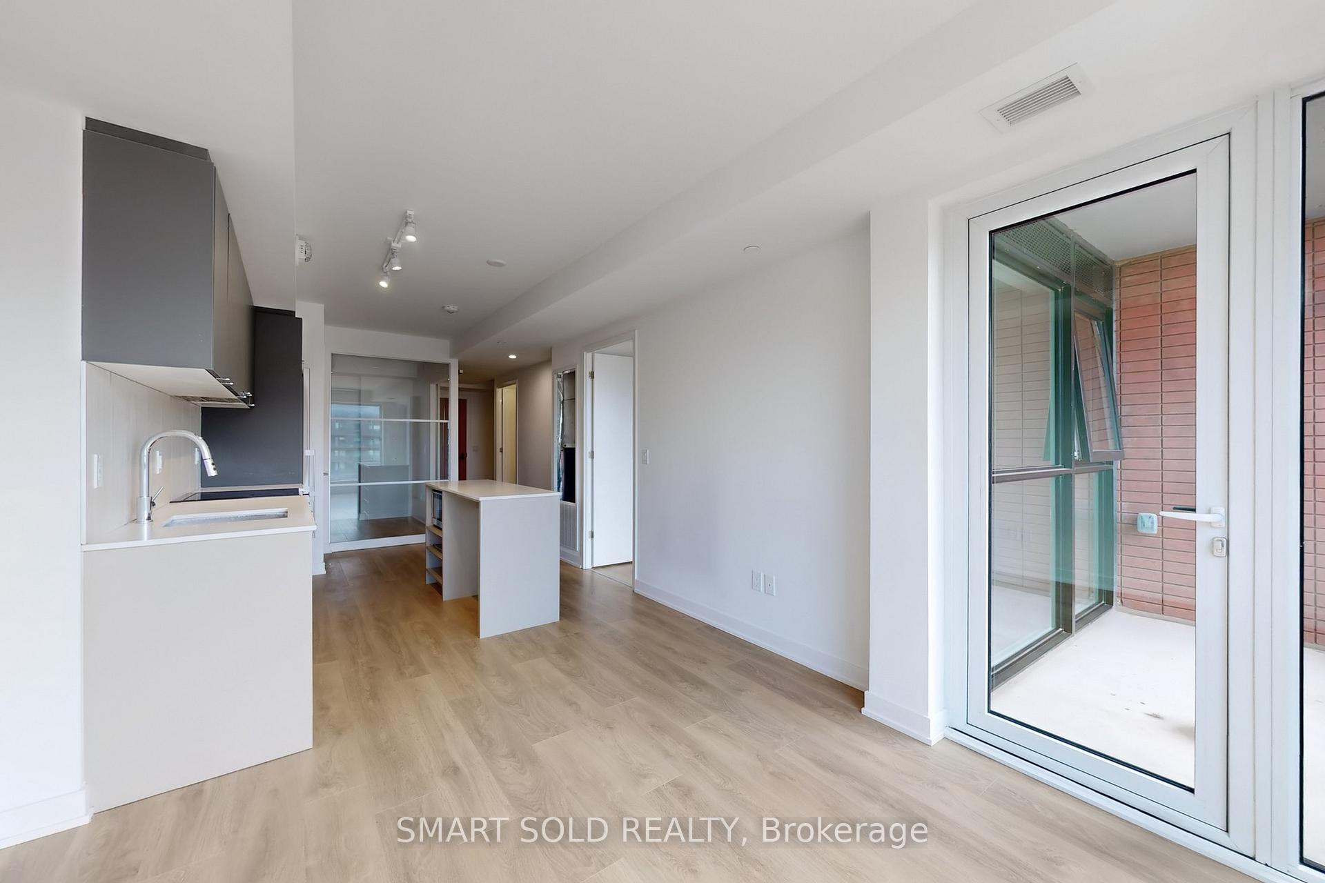 3 Bedrooms Condo at 8 Tippett, Toronto For sale
