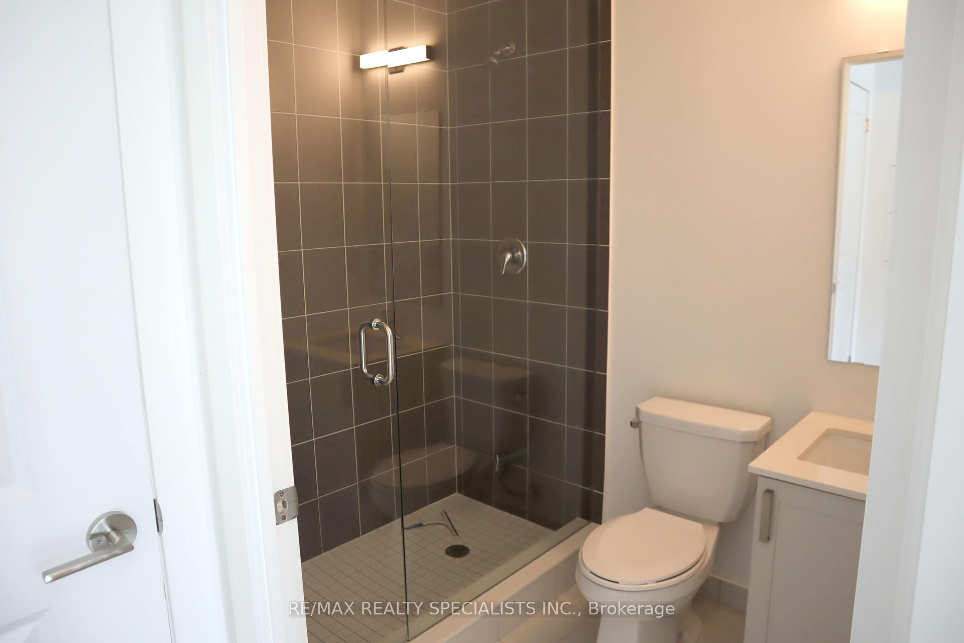 2 Bedrooms Condo at 1063 Douglas McCurdy, Mississauga For sale