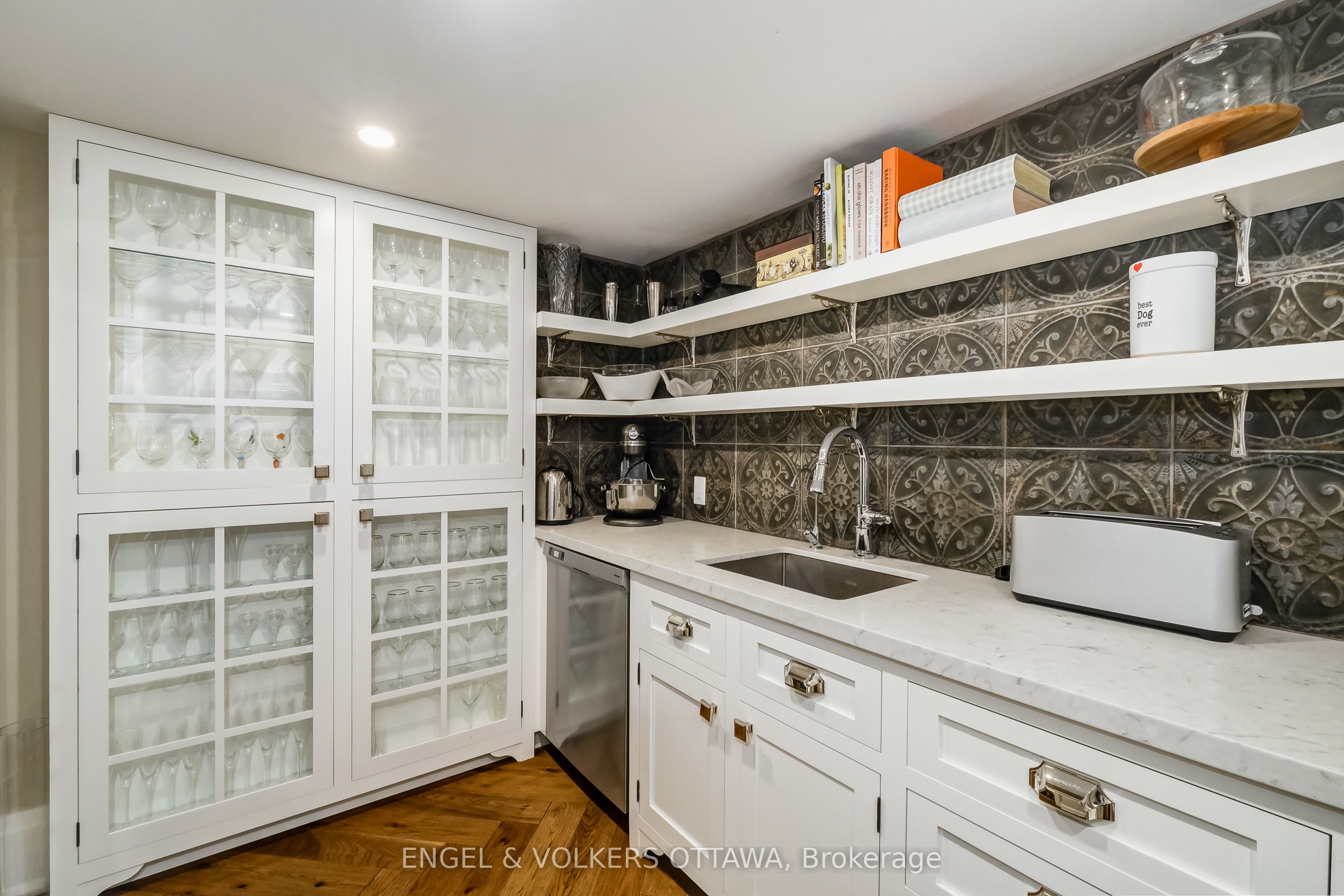 5651 HERWIG Place, Manotick - Kars - Rideau Twp and Area 8004 - Manotick South to Roger Stevens