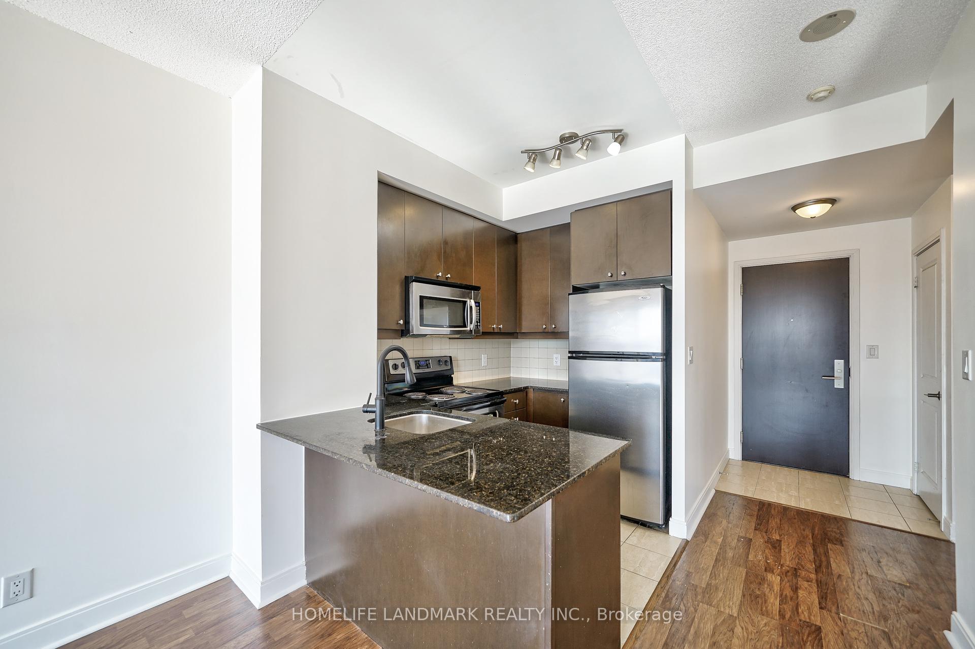 1 Bedroom Condo at 60 Absolute,  Mississauga For sale
