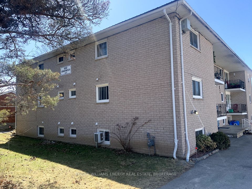 469 Palace