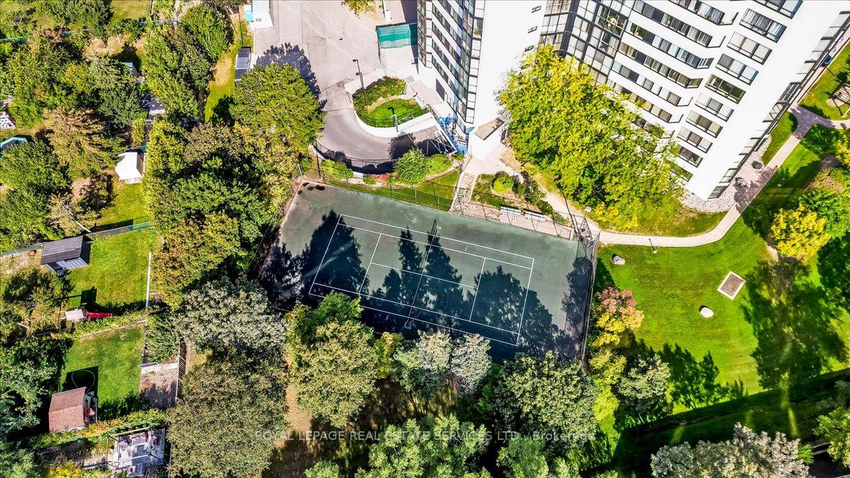 2 Bedrooms Condo at 1360 Rathburn,  Mississauga For sale