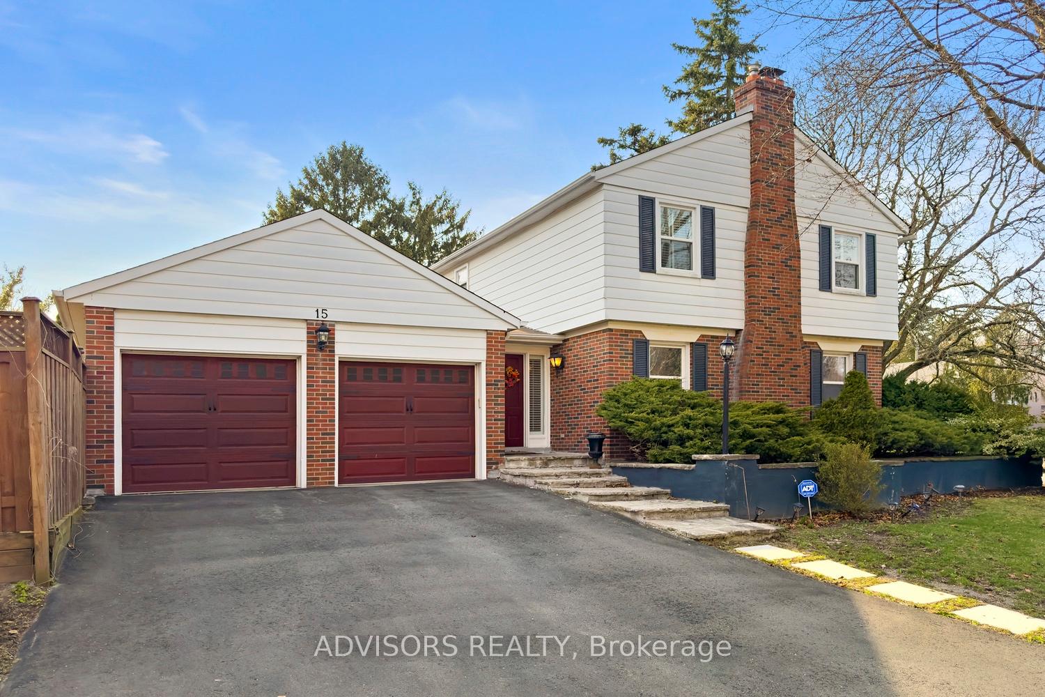 15 Alcaine Court, Markham, ON L3T 2G8