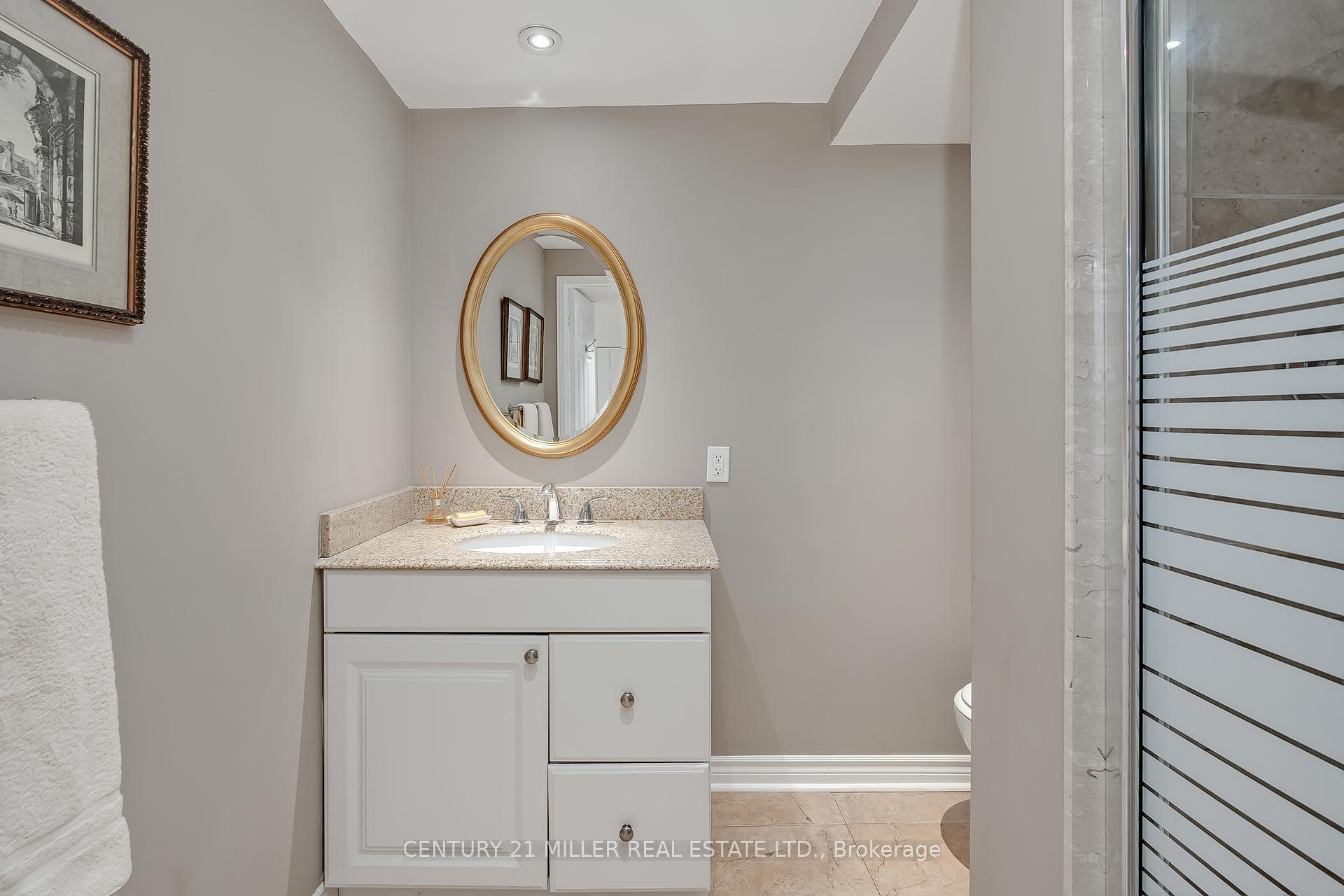 3 Bedrooms Condo at 1240 Westview, Oakville For sale