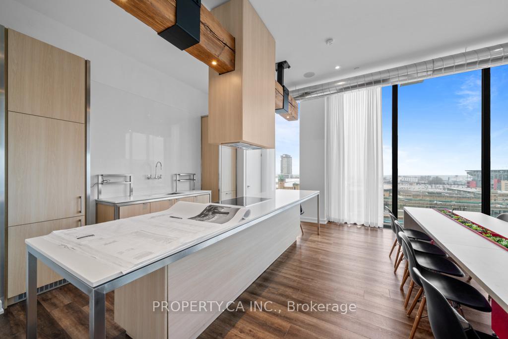 3 Bedrooms Condo at 135 East Liberty, Toronto For sale