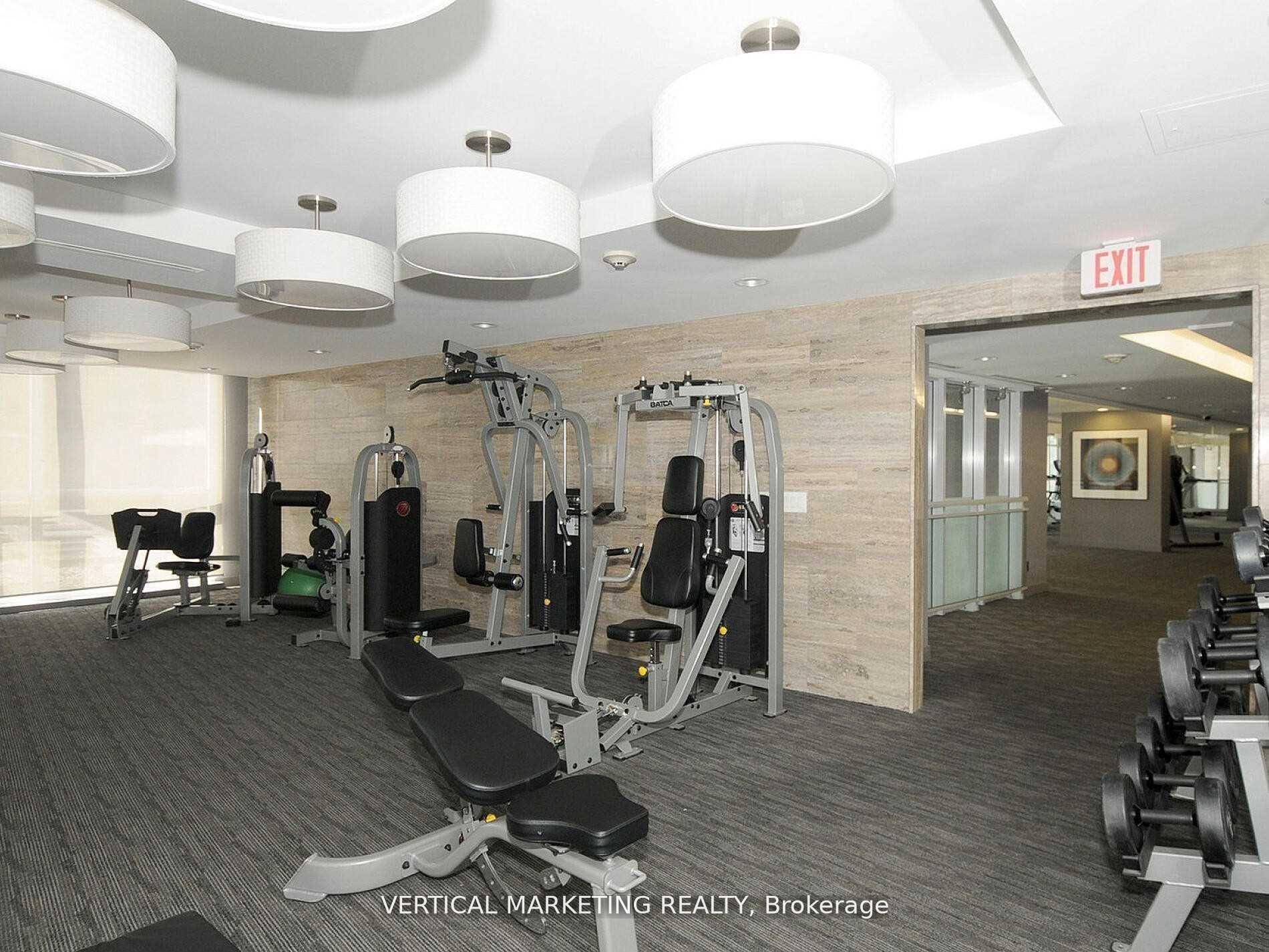 2 Bedrooms Condo at 223 Webb, Mississauga For sale