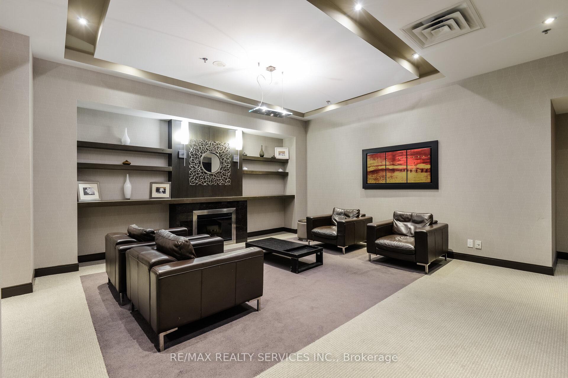 2 Bedrooms Condo at 80 Absolute,  Mississauga For sale