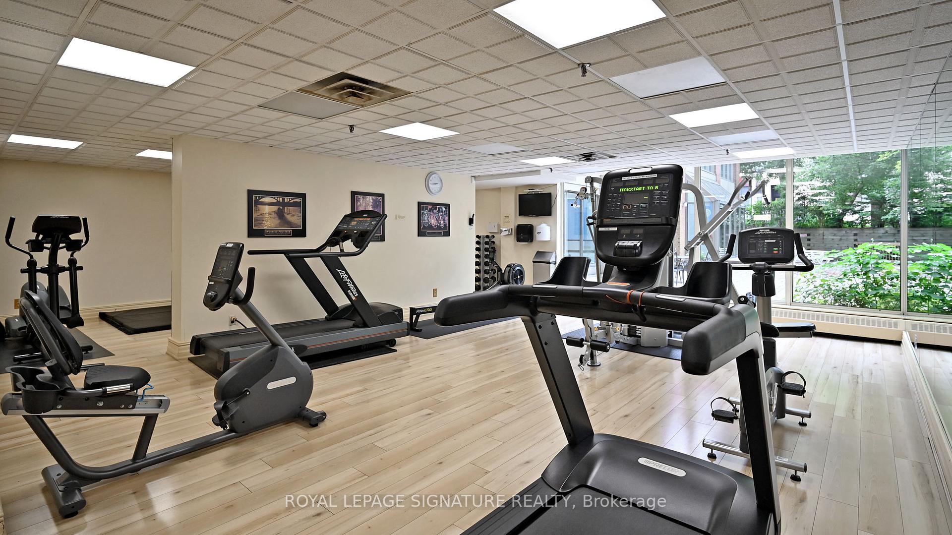 2 Bedrooms Condo at 3605 Kariya, Mississauga For sale