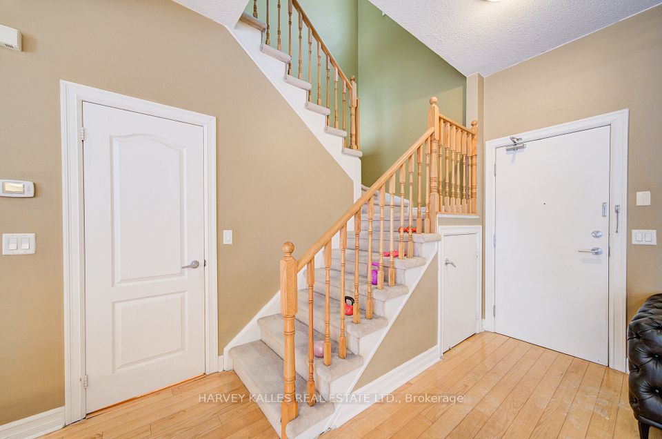 32 Kenaston Gardens TH103