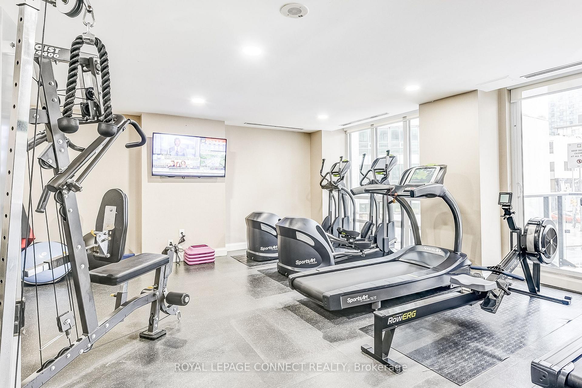 2 Bedrooms Condo at 825 Church, Toronto For sale