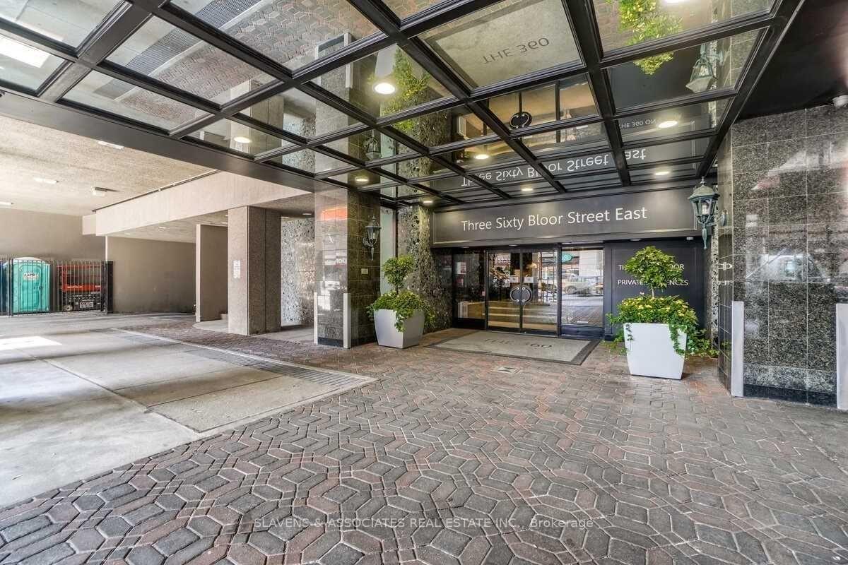 4 Bedrooms Condo at 360 Bloor, Toronto For sale