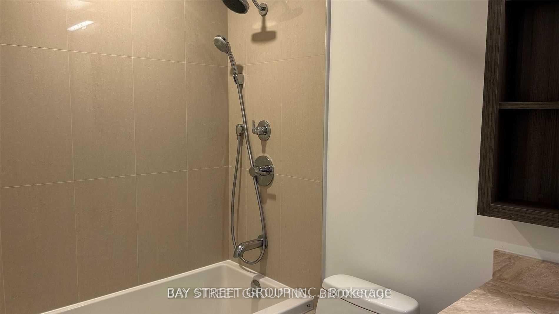 3 Bedrooms Condo at 115 Blue Jays, Toronto For sale