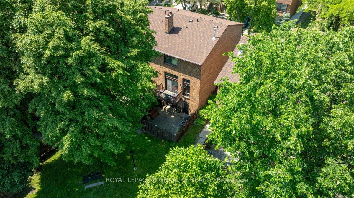 3 Bedrooms Condo at 86 Wagon Trailway, Toronto For sale